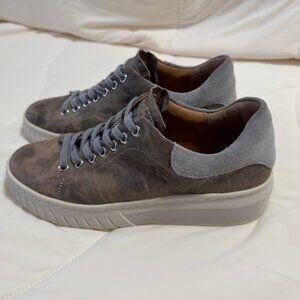 Sofft Parkyn Women's 9M Sneakers Lace Up Platform Gray/Brown Camo Shoes